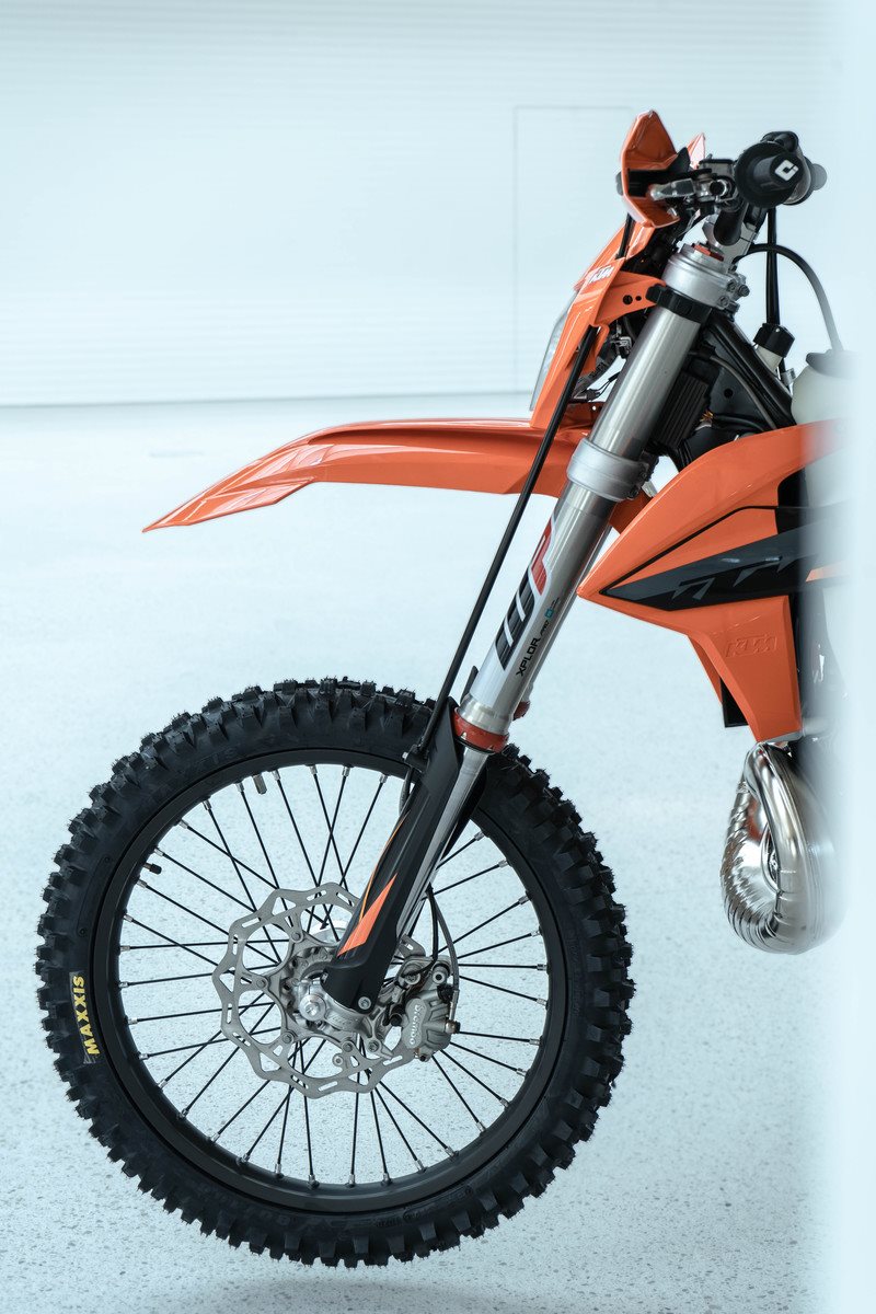 WP_SuspensionsShoot_2008-04_Final