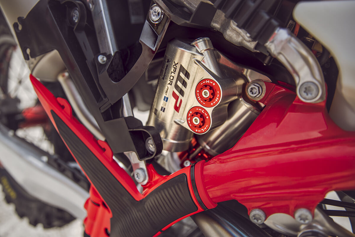 Enduro _ EC 250 _ EC 300 _ 2025 _ Parts _ Details _ TA_9894